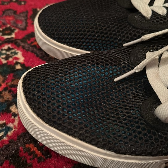 Men’s Osiris mesh sneaker size 9.5 - Picture 2 of 3